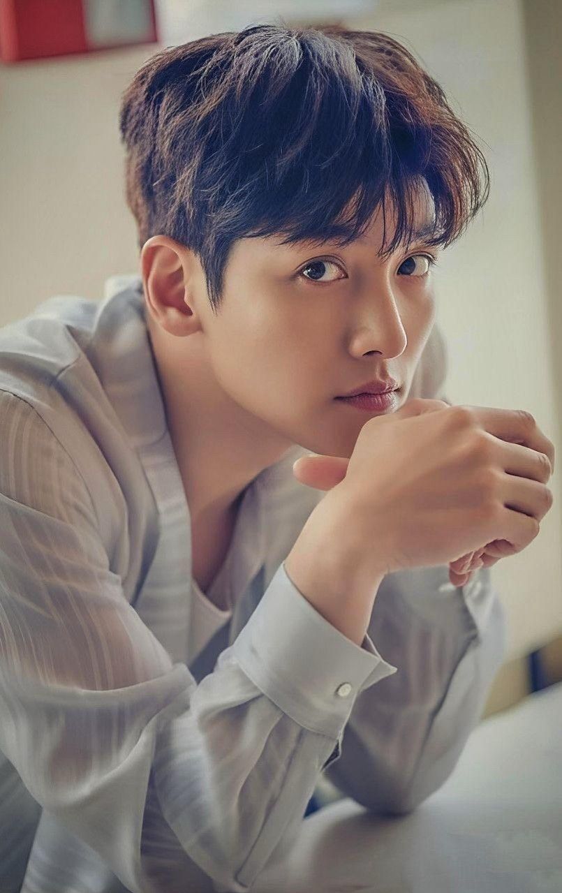 지창욱 최근 활동샷