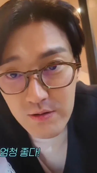 최시원를 위해 팬들이 공유한 감성 배경화면