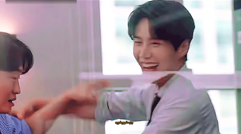 Behind-the-scenes cut of Kim Seonho