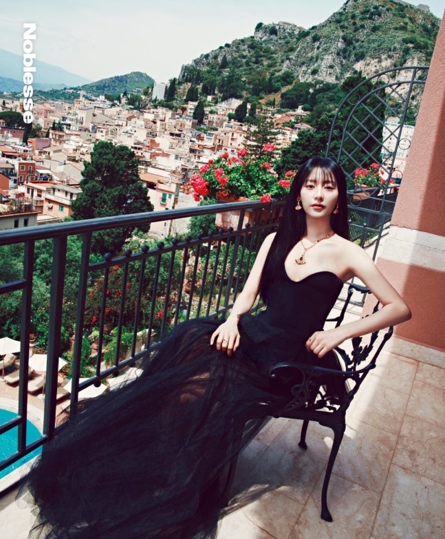 A moment captured by a fan of Kim Jiwon
