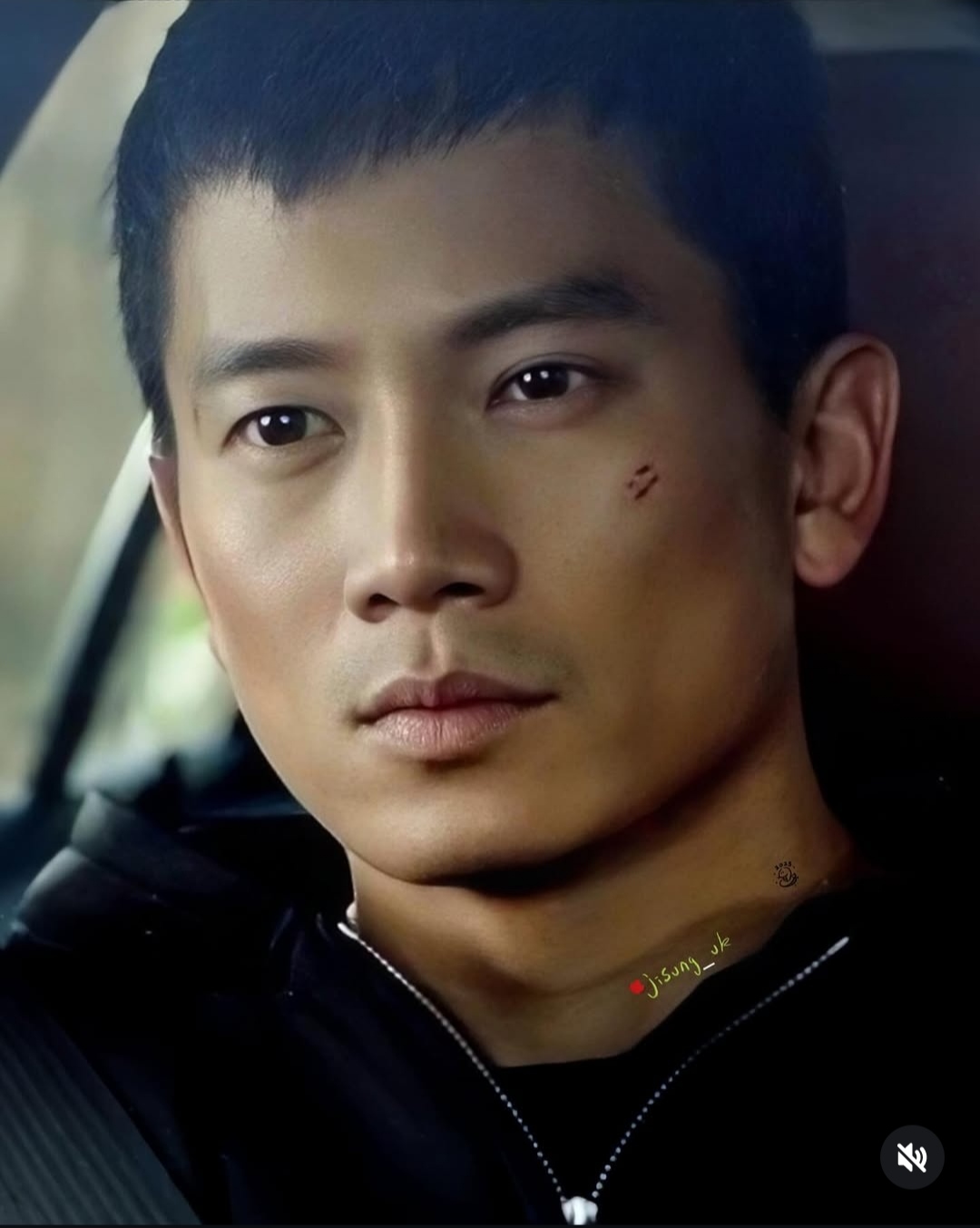 A moment captured by a fan of Ji Sung