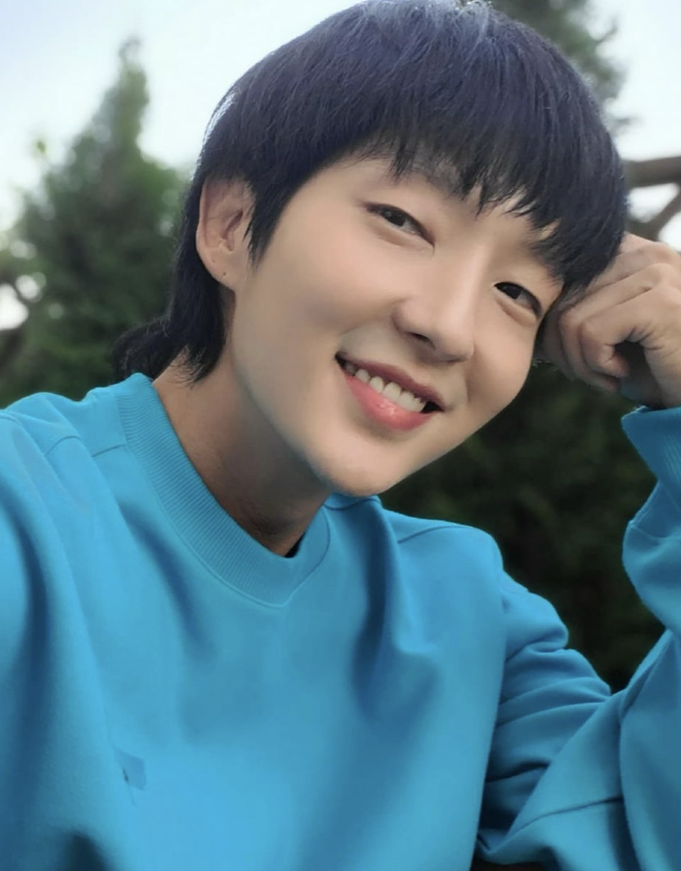 Behind-the-scenes cut of Lee Joongi