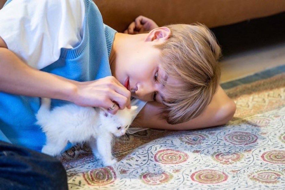 Behind-the-scenes cut of Wen Junhui