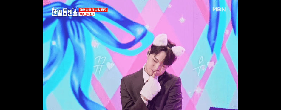 Behind-the-scenes cut of Park Seojin