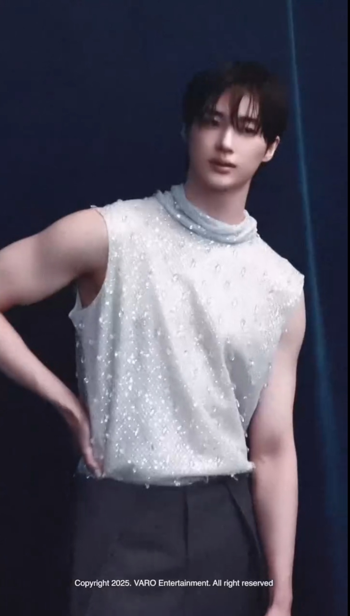 Behind-the-scenes cut of Byeon Wooseok