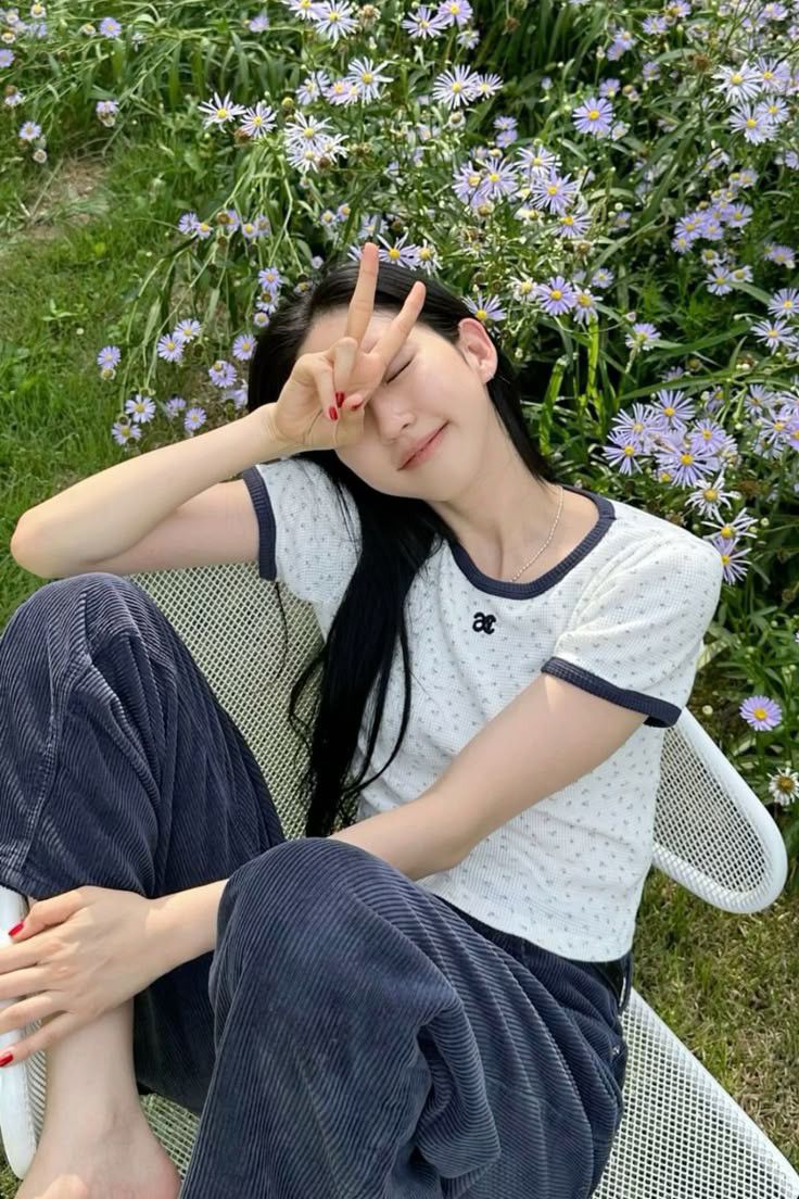 Behind-the-scenes cut of Han Jihyun