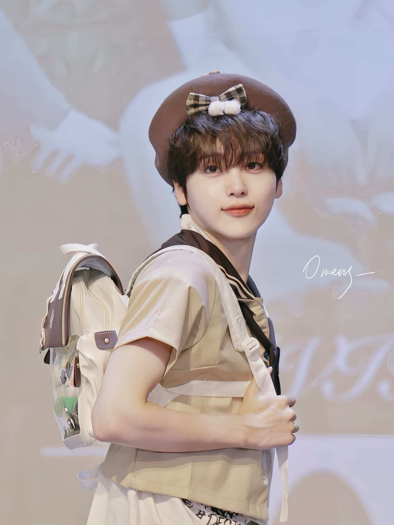 Behind-the-scenes cut of Lee Jongsuk