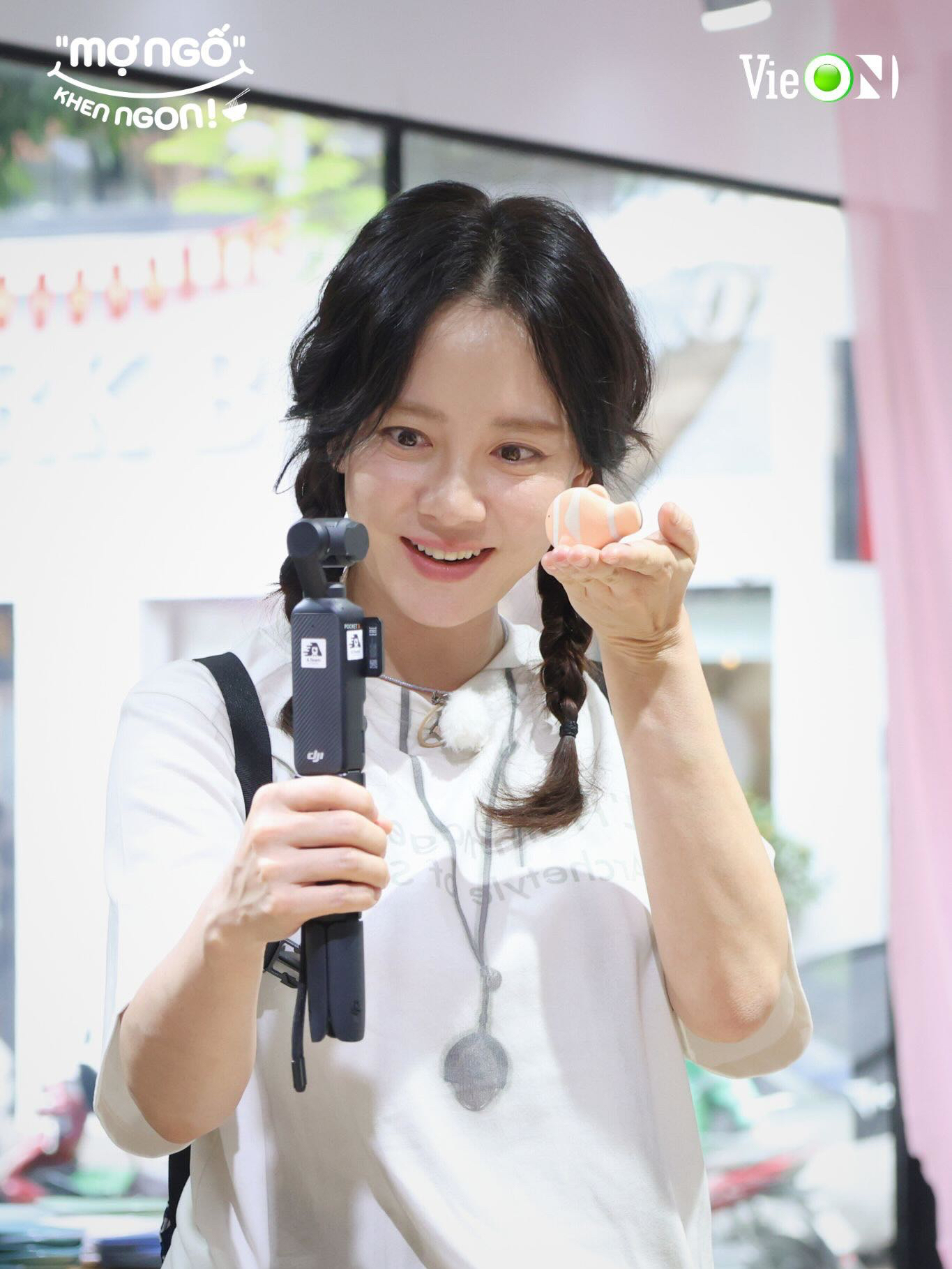 Behind-the-scenes cut of Song Jihyo