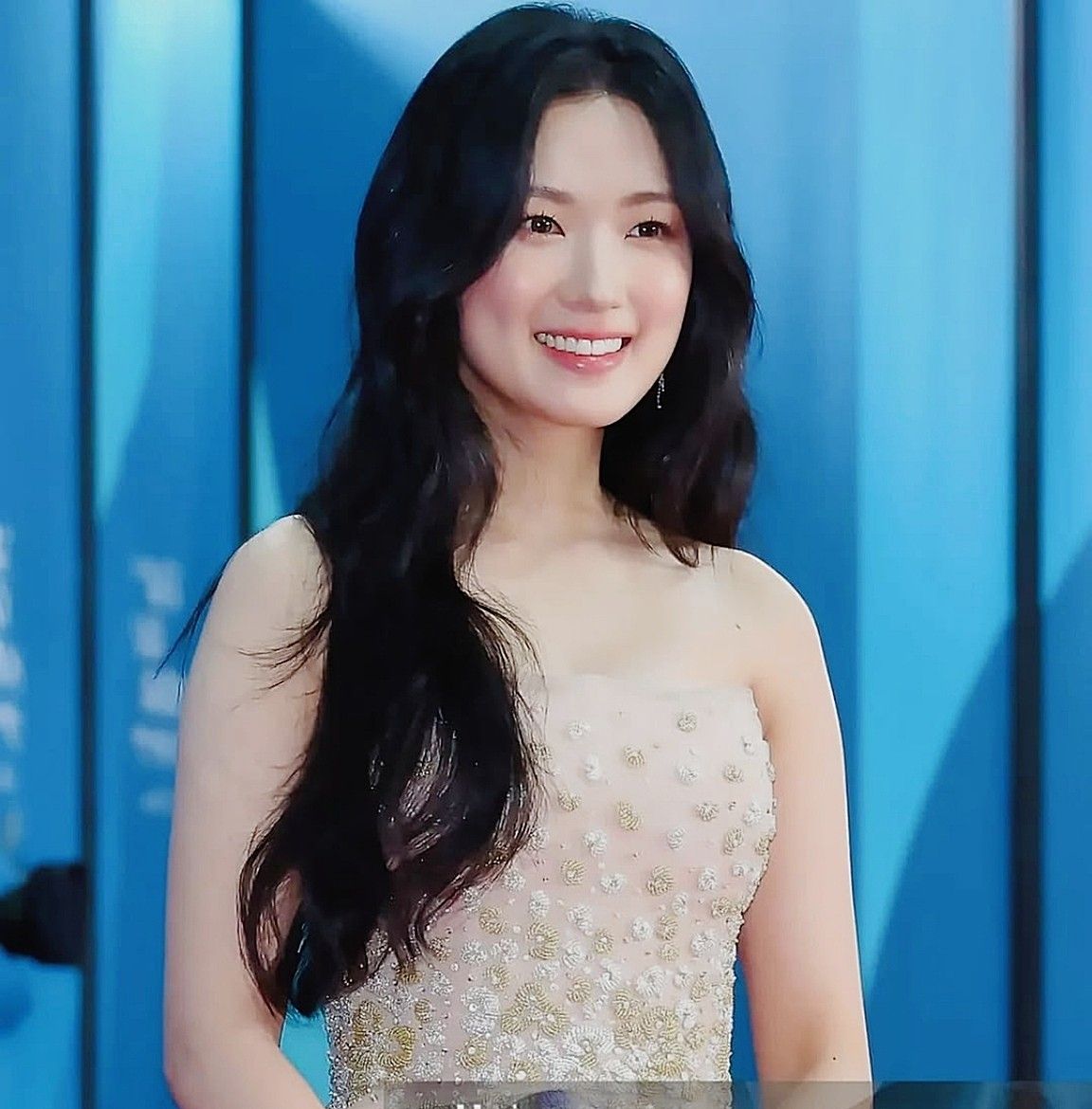 Behind-the-scenes cut of Kim Hyeyoon