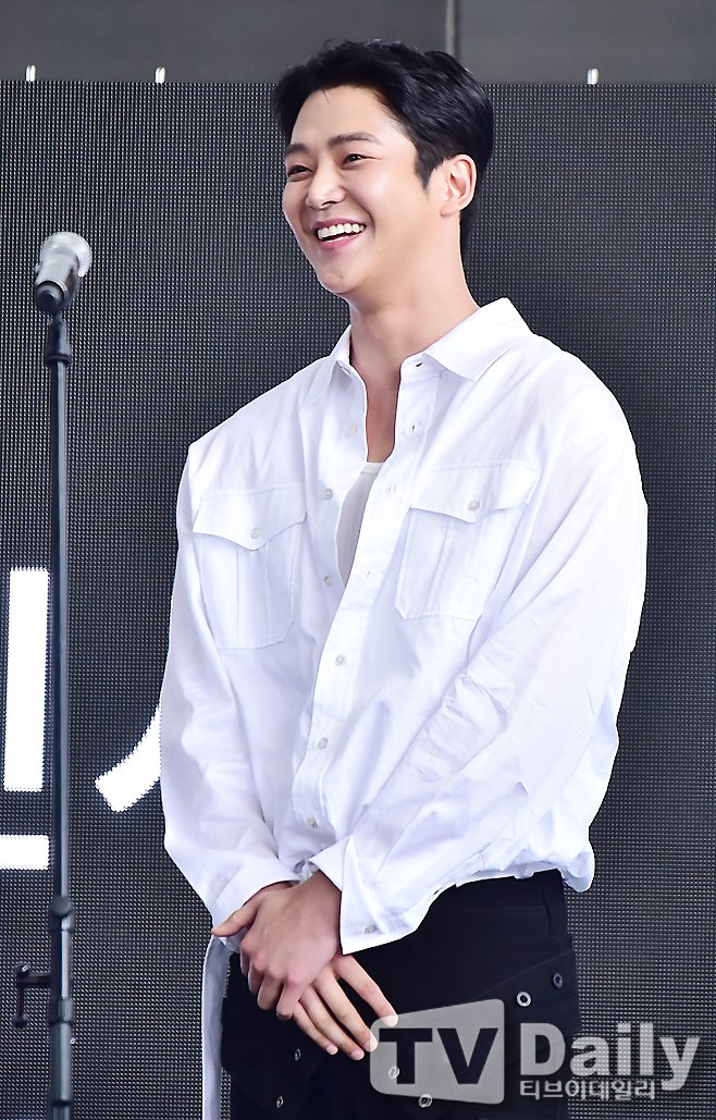 Latest photo of Rowoon