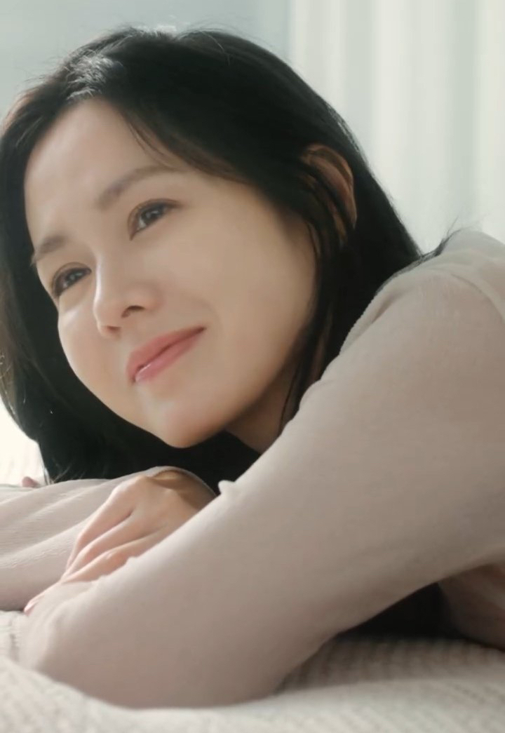 Behind-the-scenes cut of Son Yejin