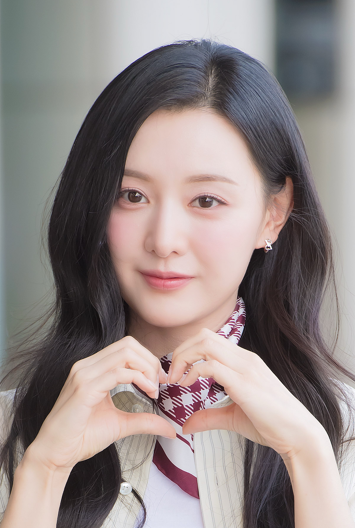 김지원의 비하인드 컷
