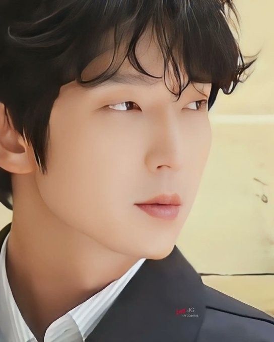 Latest photo of Lee Joongi