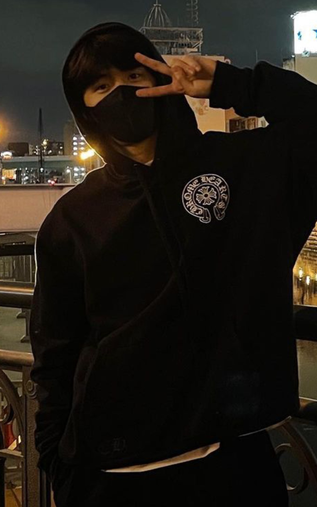 Behind-the-scenes cut of Kim Seonho