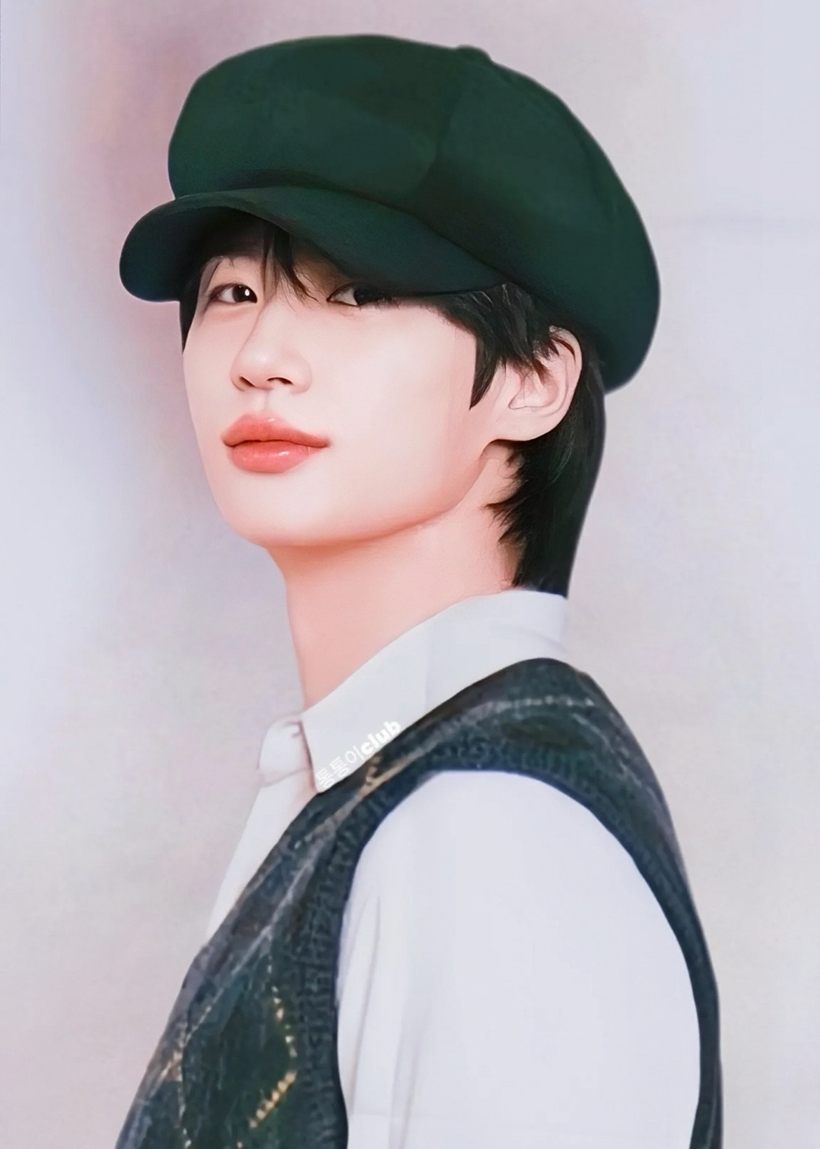 Behind-the-scenes cut of Byeon Wooseok