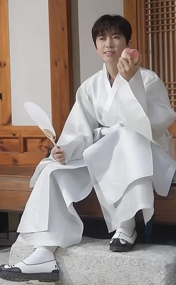 임영웅의 비하인드 컷