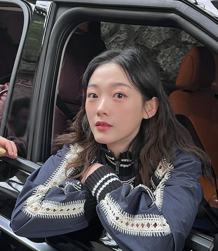 Recent activity shot of Lee Youmi