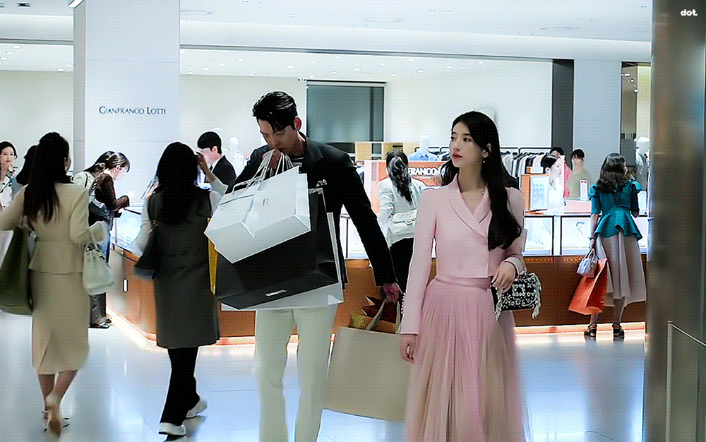 ペ・スジのビハインドカット