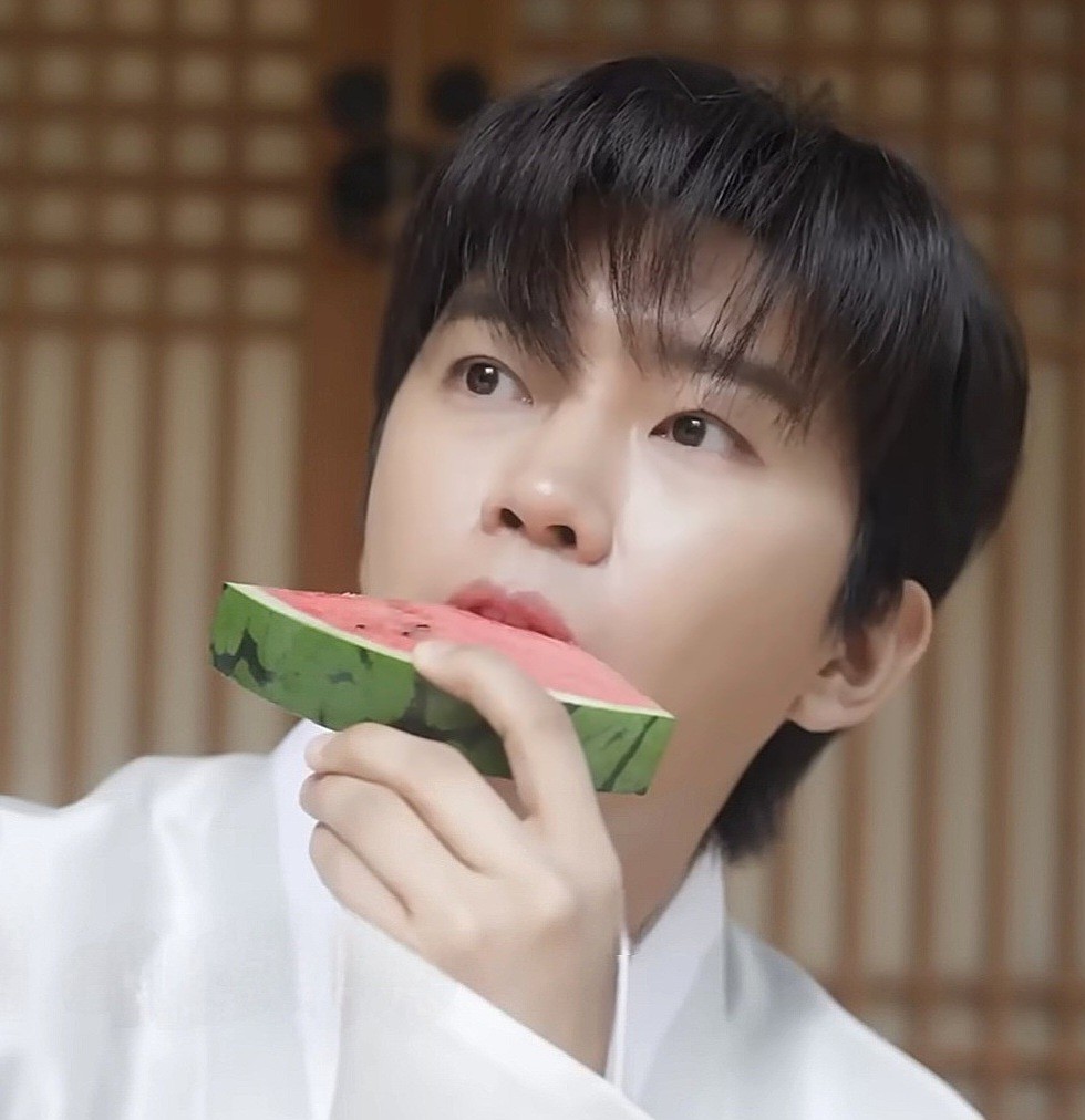 임영웅 최근 활동샷