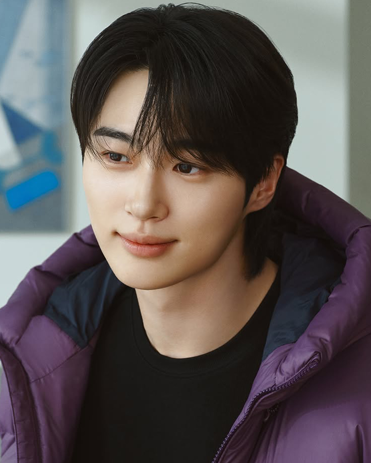 Latest photo of Byeon Wooseok