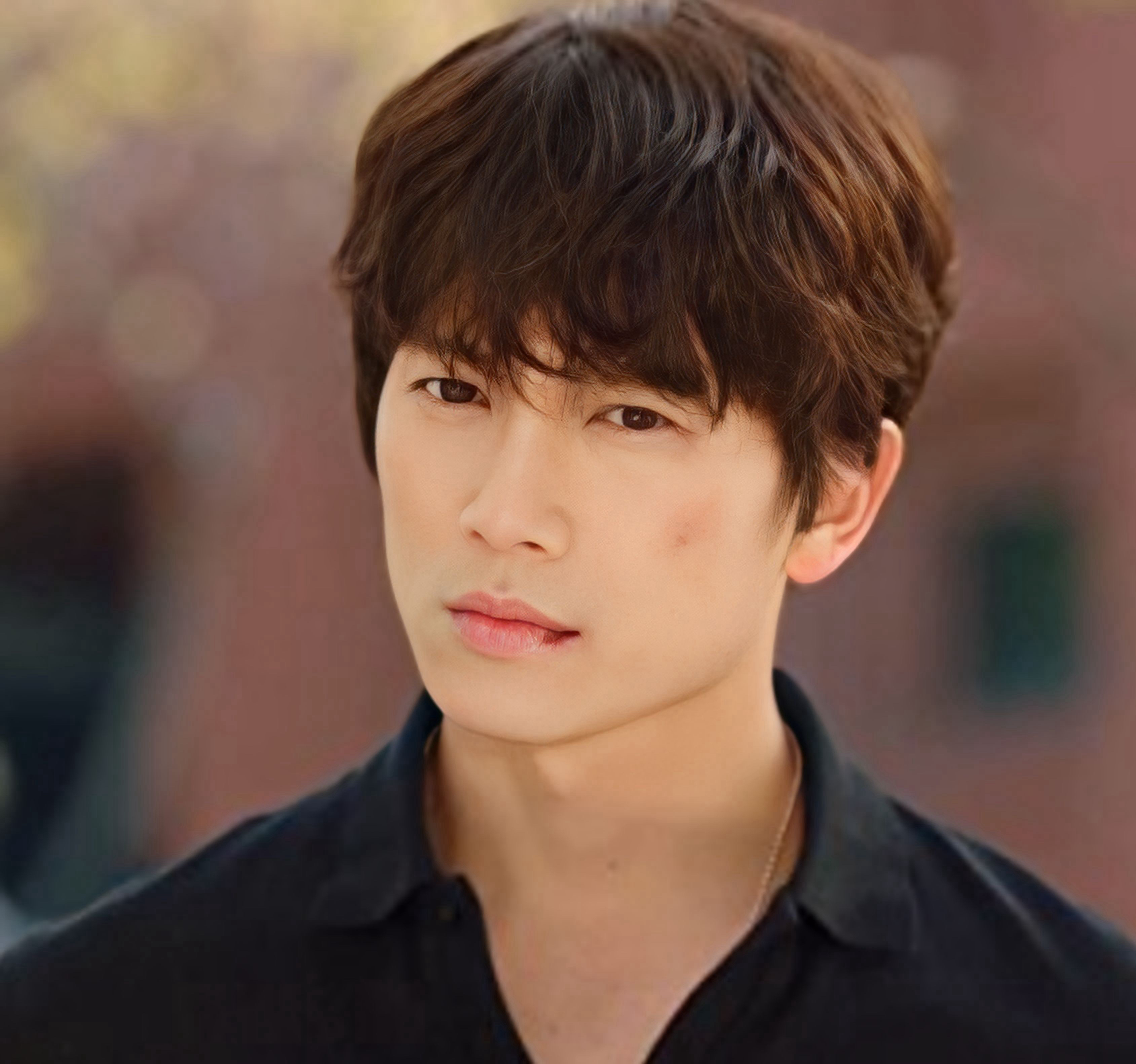 Behind-the-scenes cut of Ji Sung