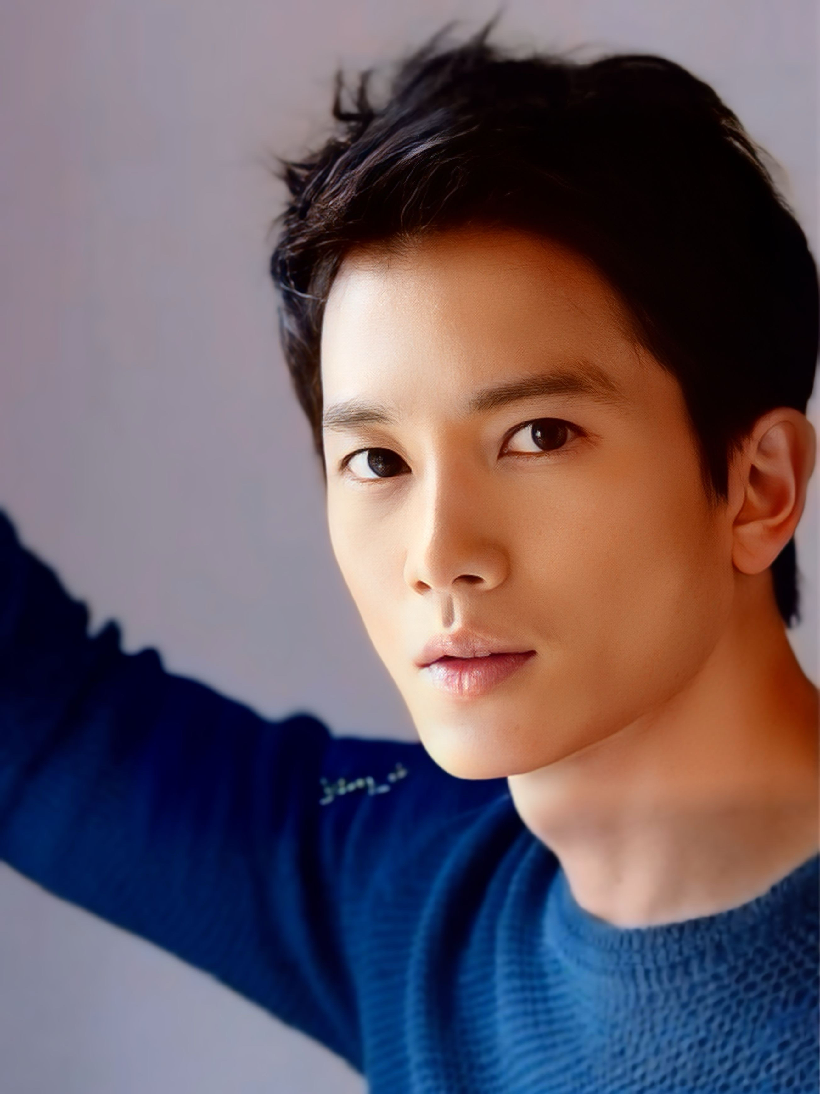 Latest photo of Ji Sung