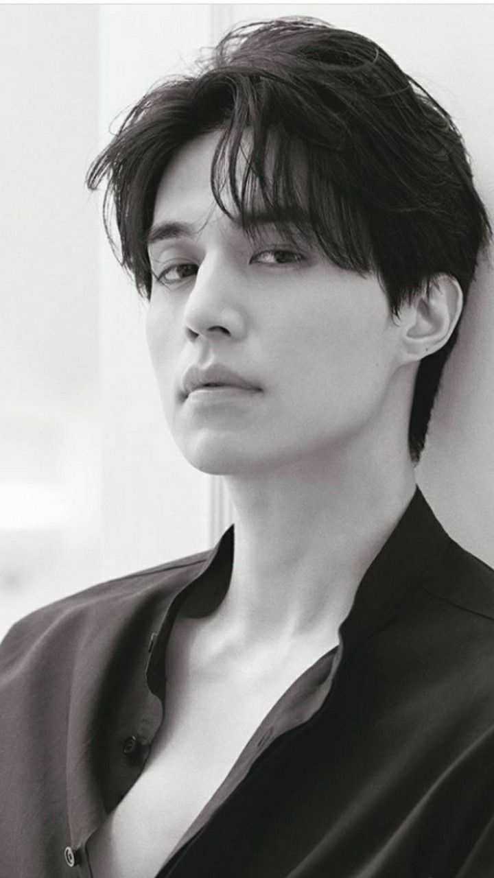 Today's popular wallpaper in Lee Dongwook community