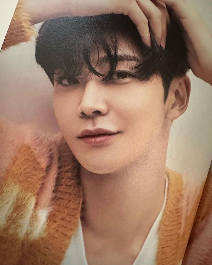 A moment captured by a fan of Rowoon