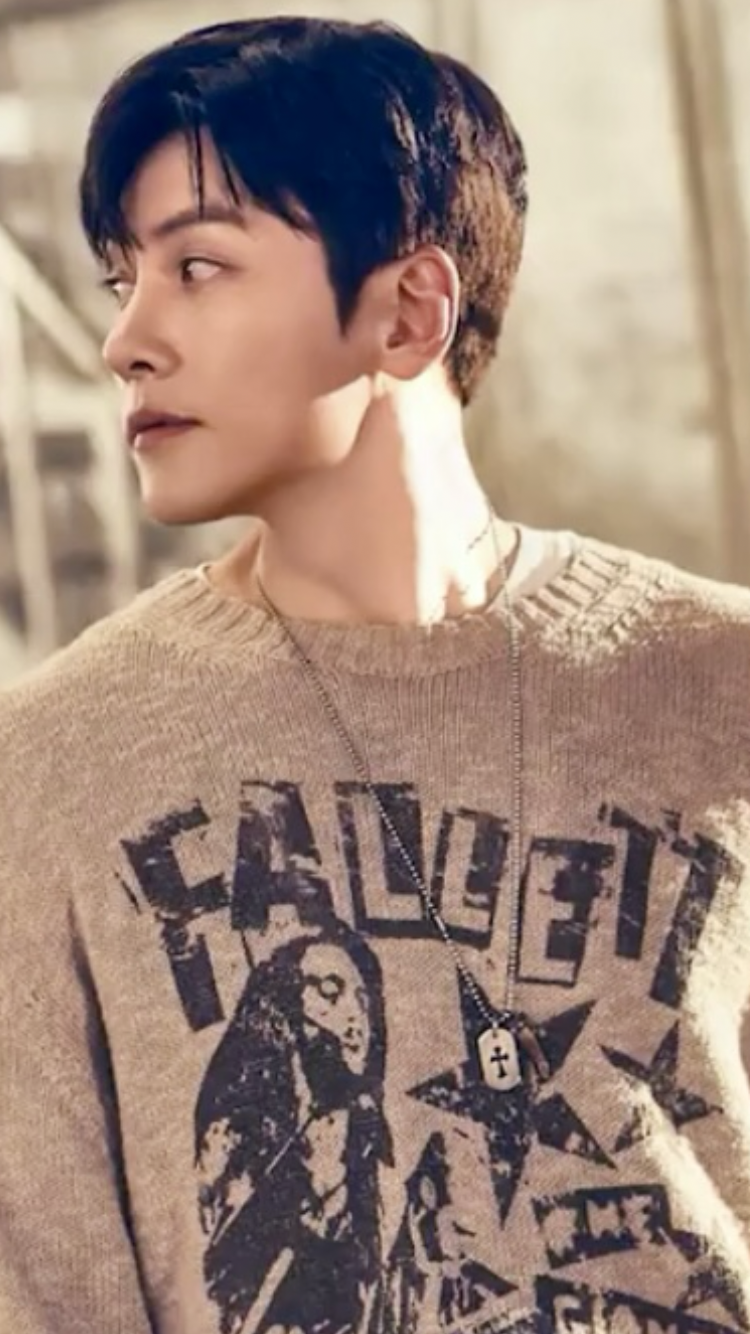 粉絲拍下的池昌旭瞬間