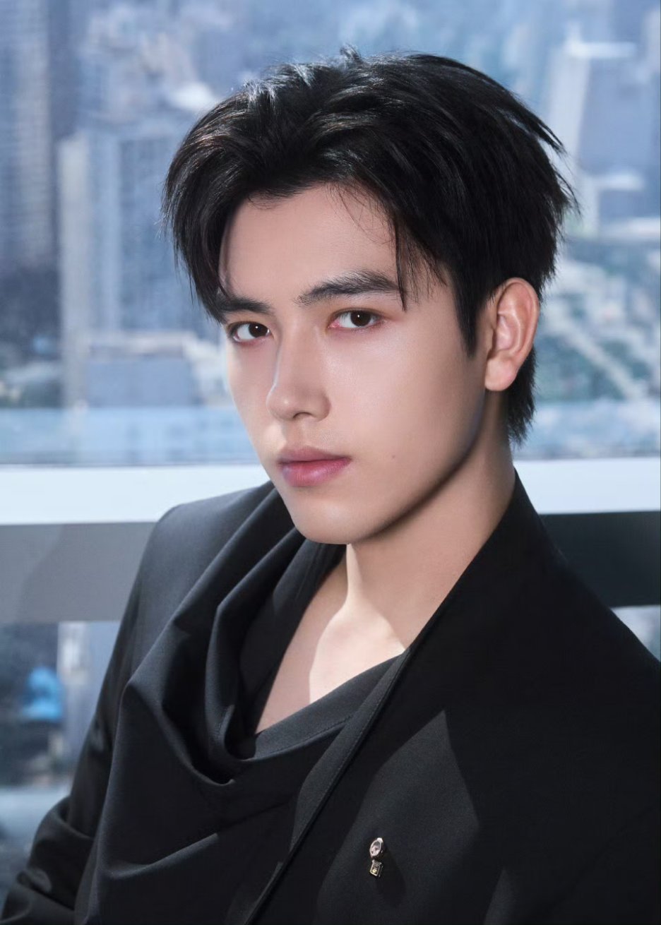 Behind-the-scenes cut of Arthur Chen