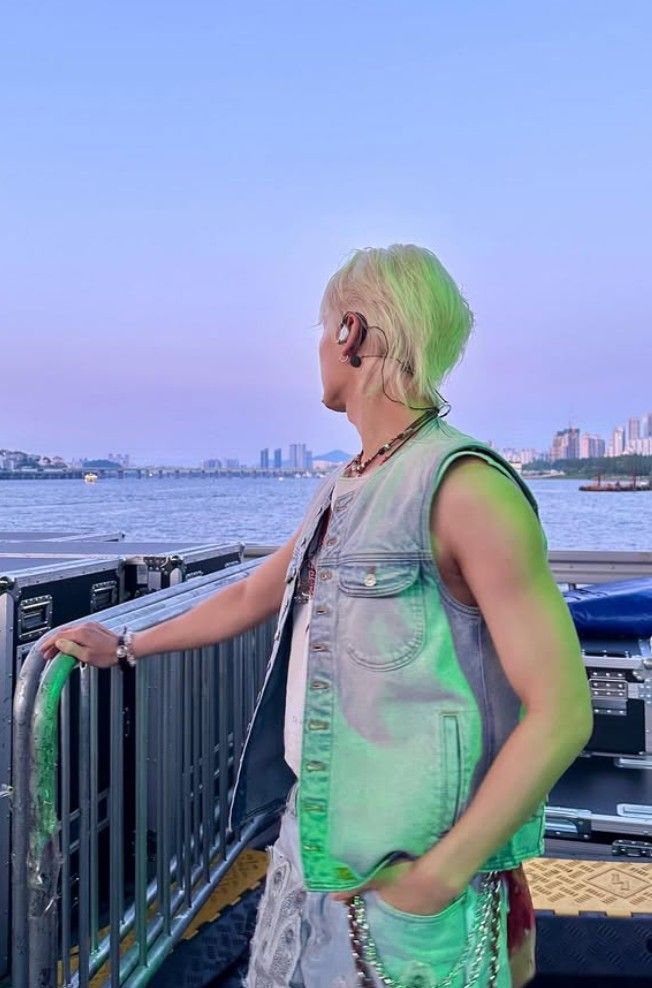 Behind-the-scenes cut of Wen Junhui