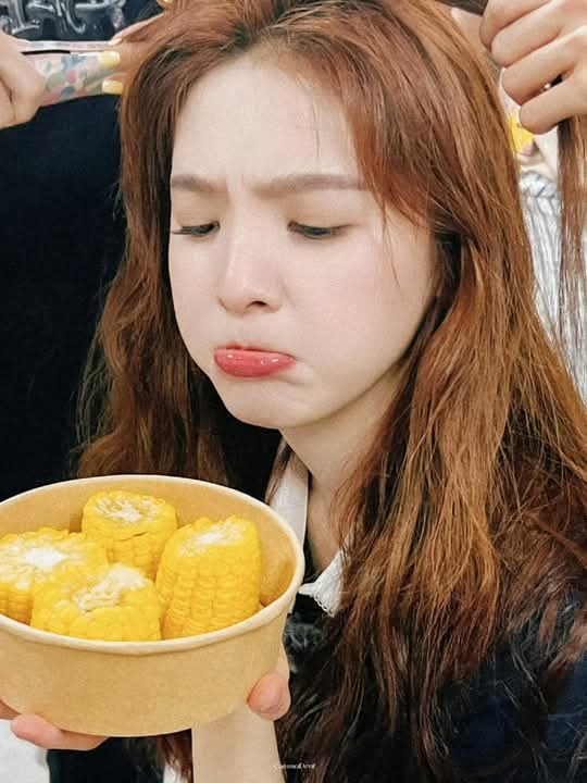 Behind-the-scenes cut of Zhang Ruonan