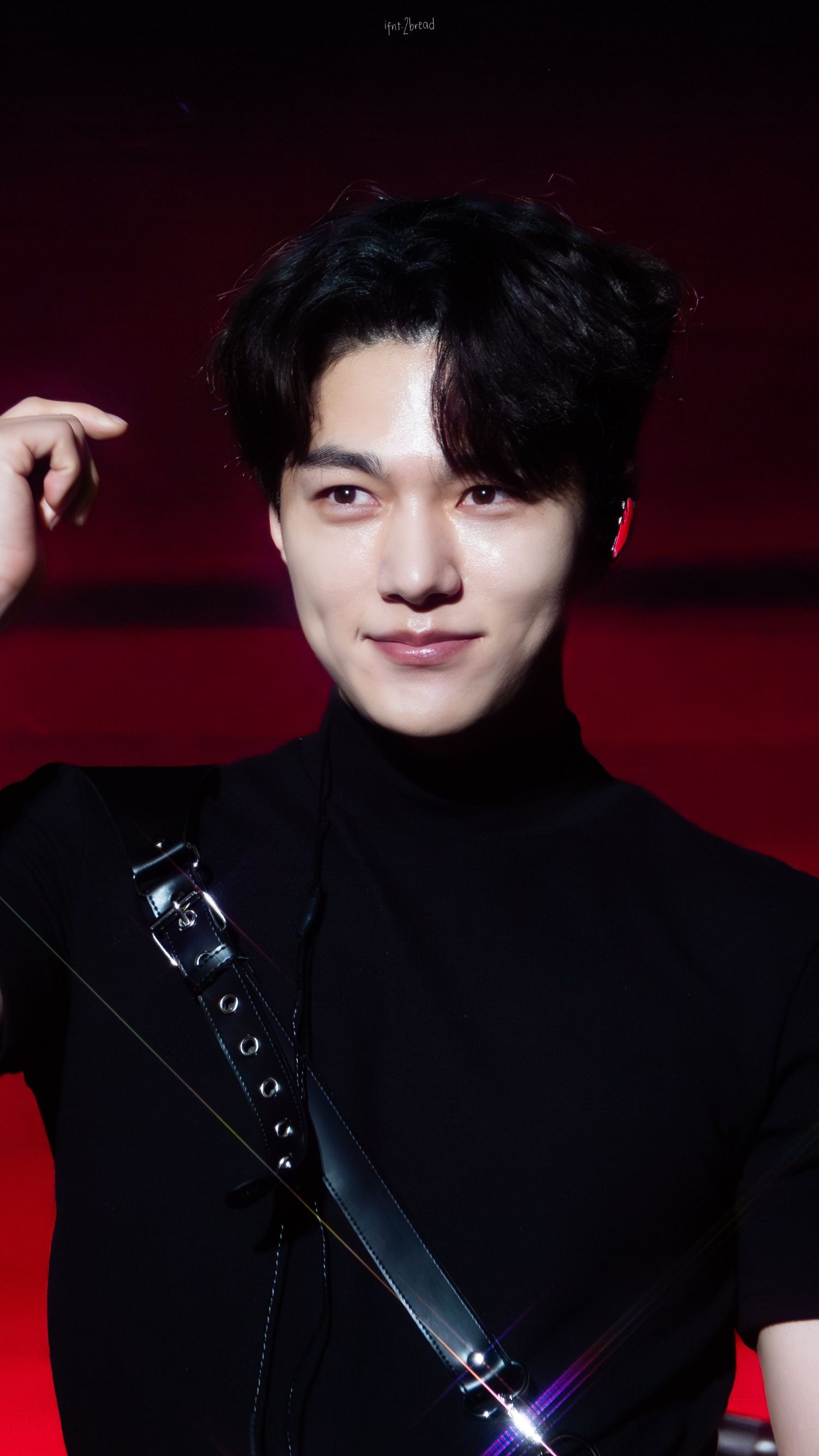 Latest photo of Kim Myungsoo (L)