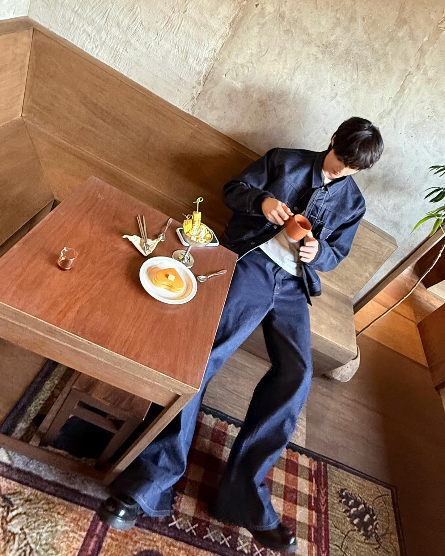 粉絲拍下的邊佑錫瞬間