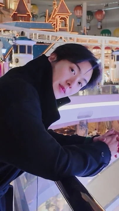 Recent activity shot of Cha Eunwoo