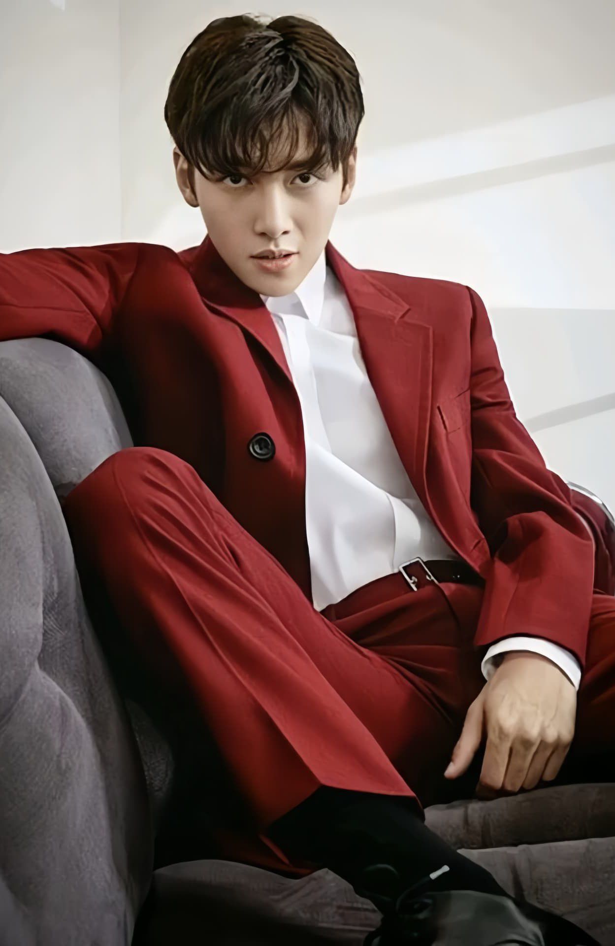 Behind-the-scenes cut of Ji Changwook