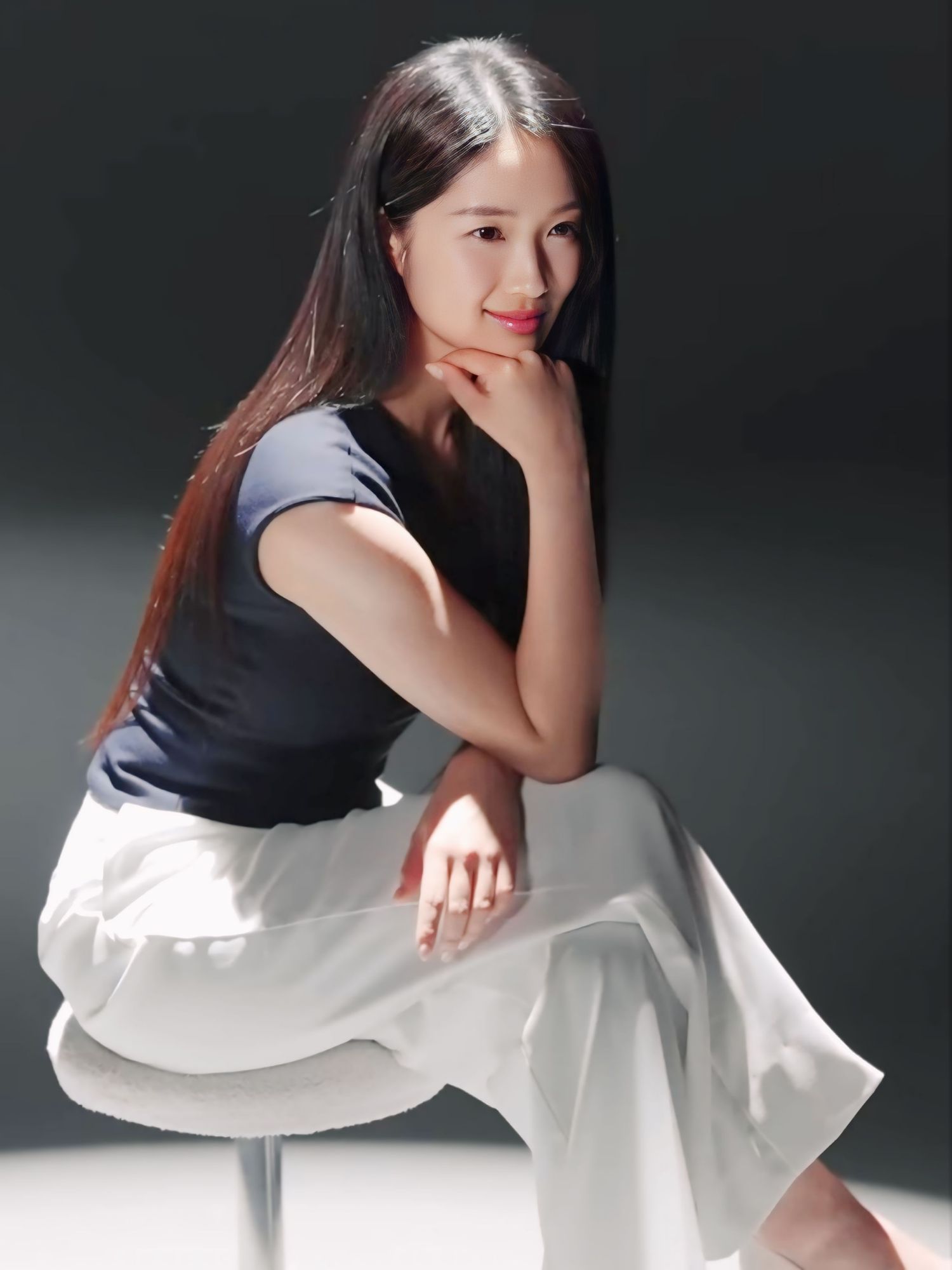 Recent activity shot of Kim Hyeyoon
