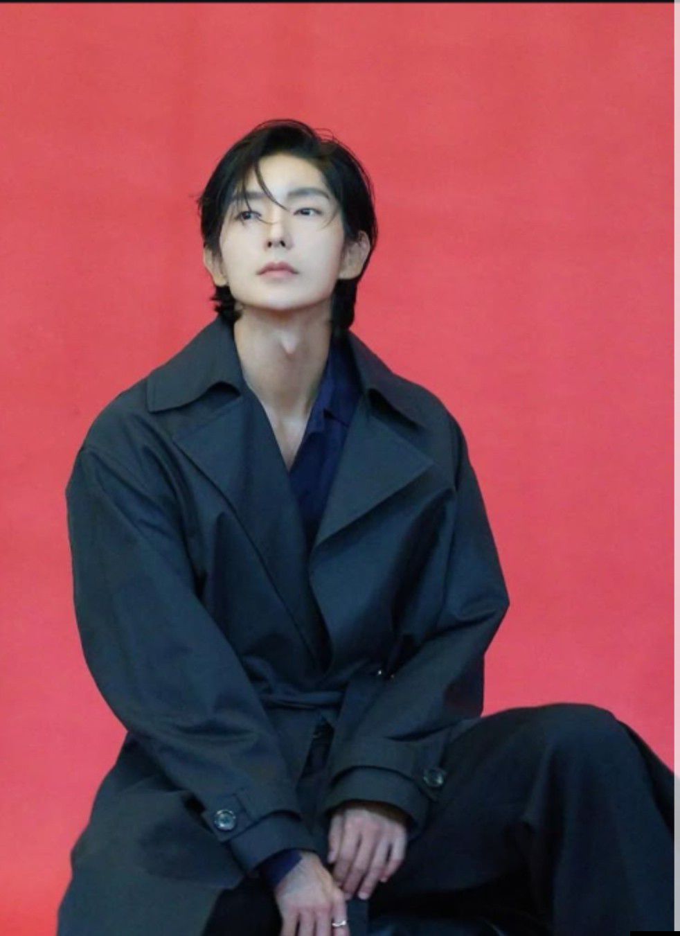 Behind-the-scenes cut of Lee Joongi