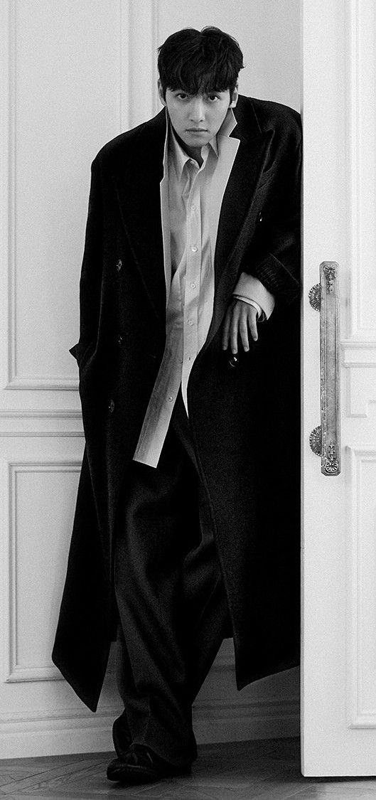 Behind-the-scenes cut of Ji Changwook