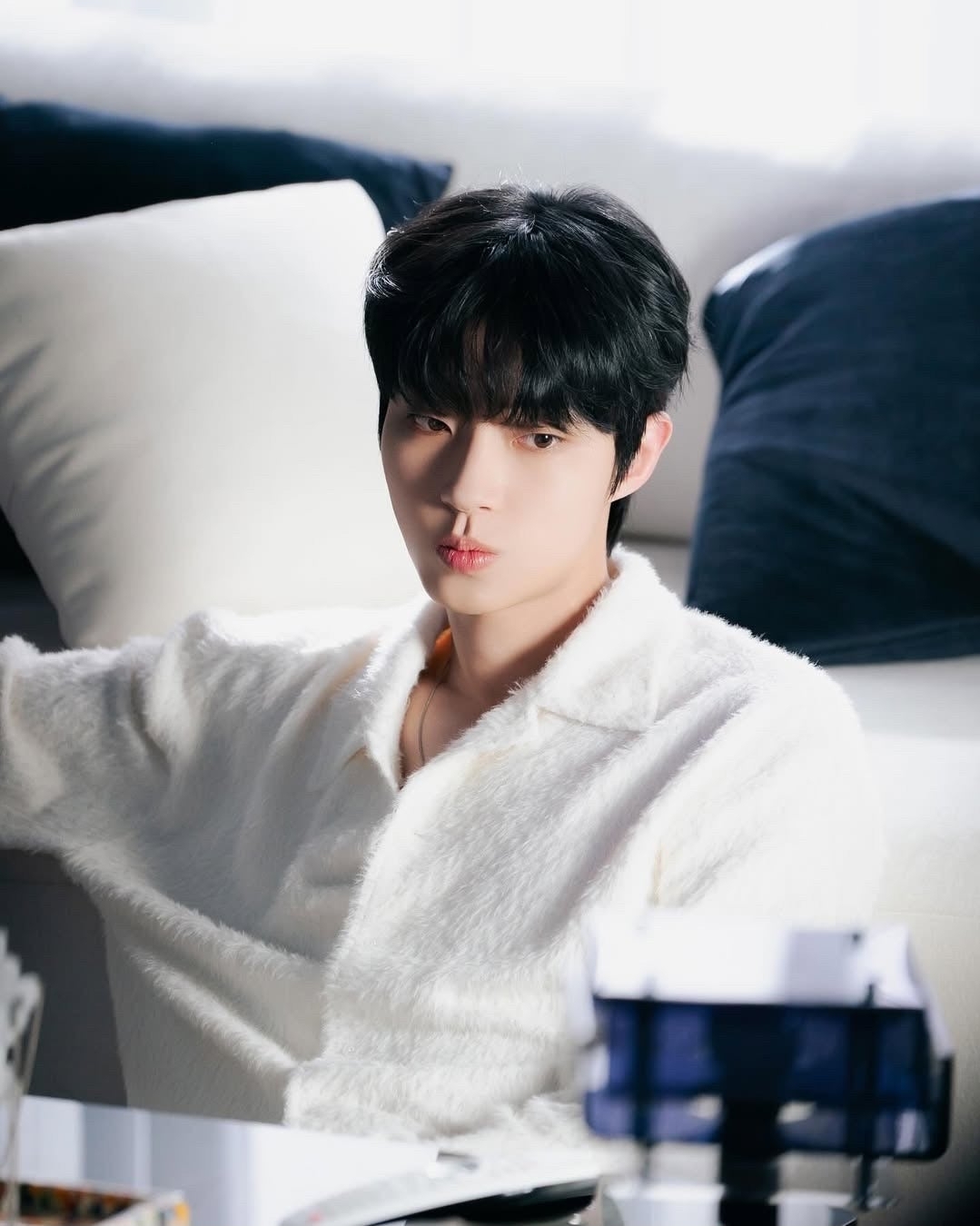 Momen yang diabadikan oleh penggemar Hwang Inyoup