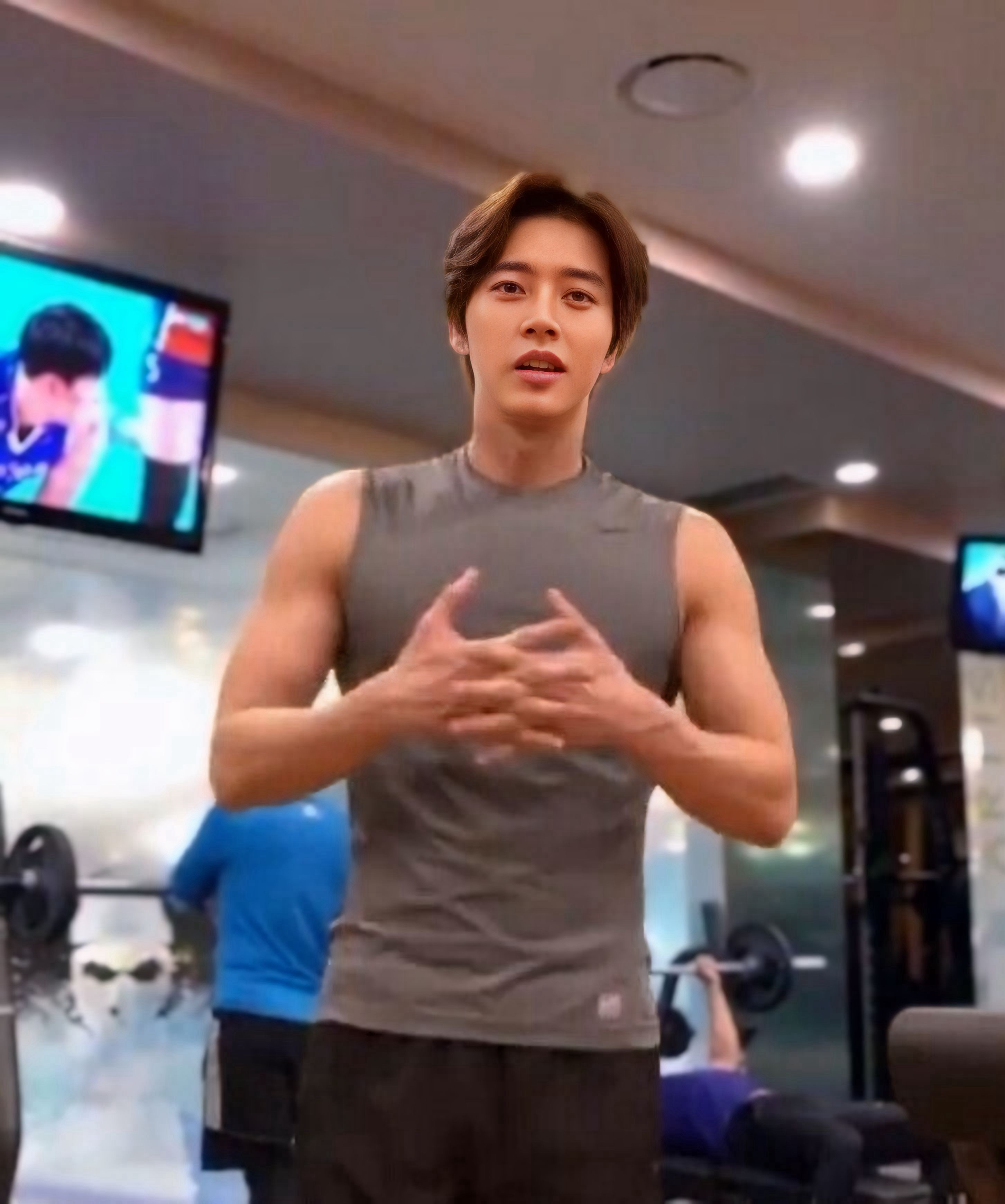 パク・ヘジンのビハインドカット