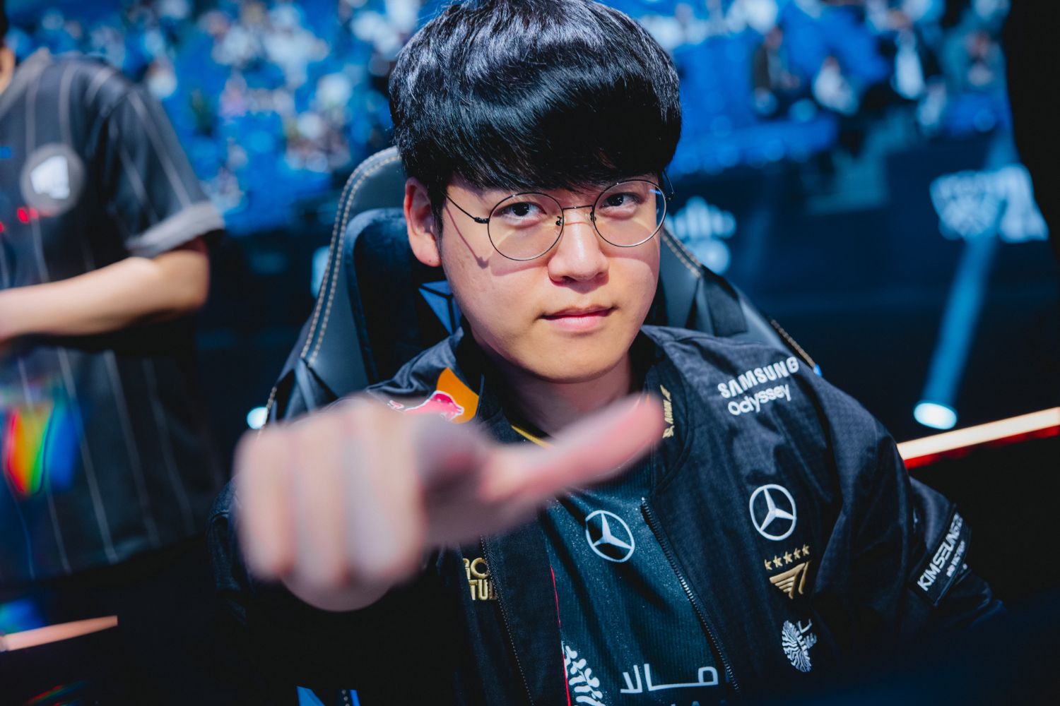 Behind-the-scenes cut of Gumayusi