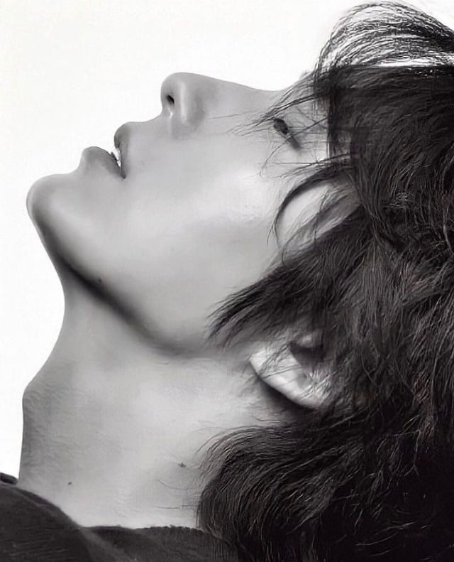 Behind-the-scenes cut of Lee Joongi