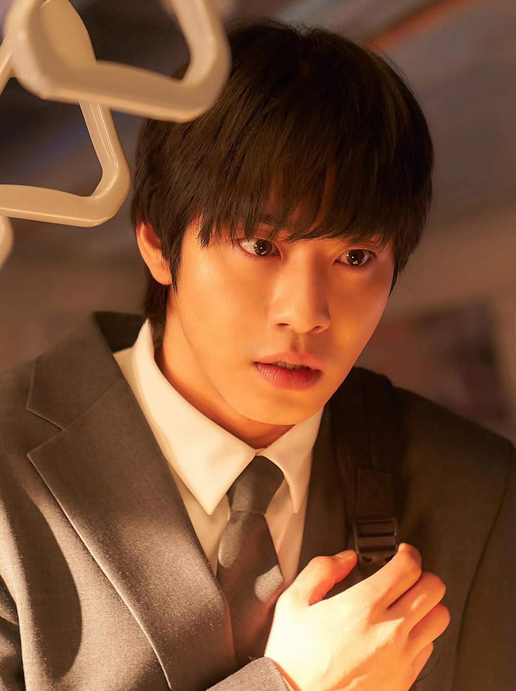 Behind-the-scenes cut of Ahn Hyoseop