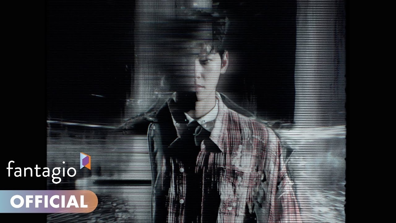 Behind-the-scenes cut of Cha Eunwoo