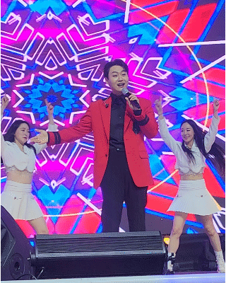 A moment captured by a fan of Min Soohyun