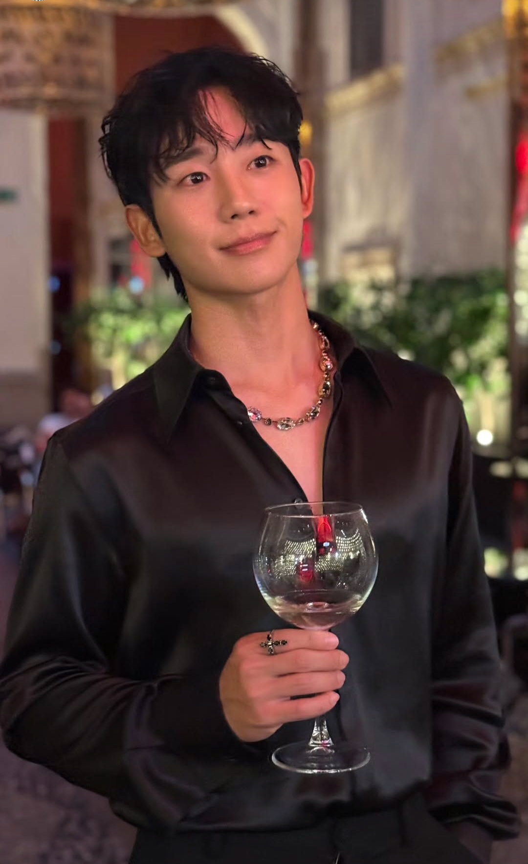 Behind-the-scenes cut of Jung Haein