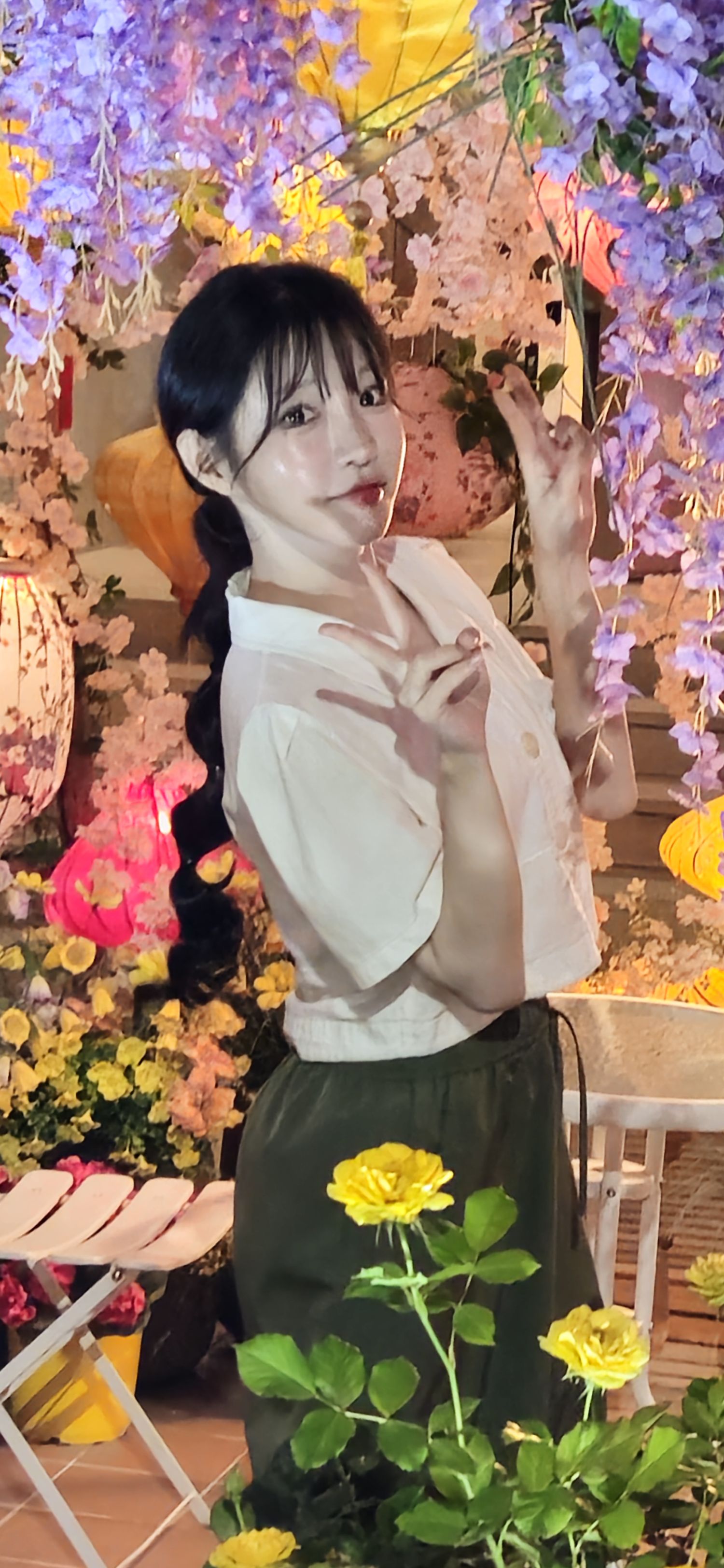 Behind-the-scenes cut of Yeon Yuri
