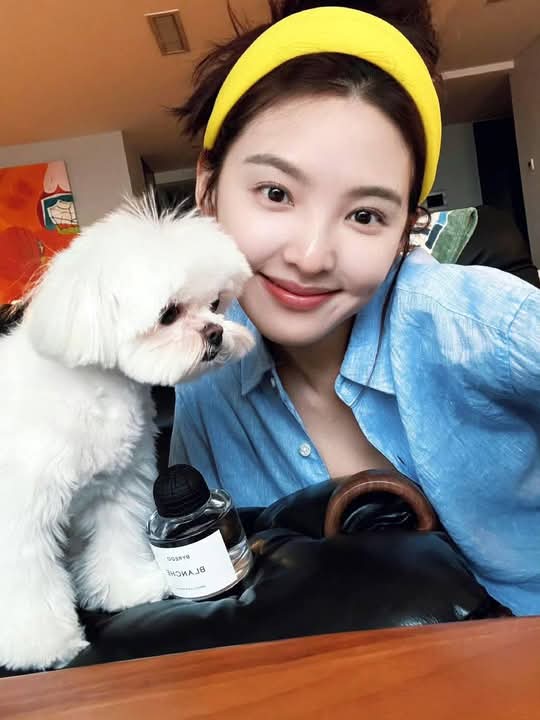 Recent activity shot of Zhang Ruonan