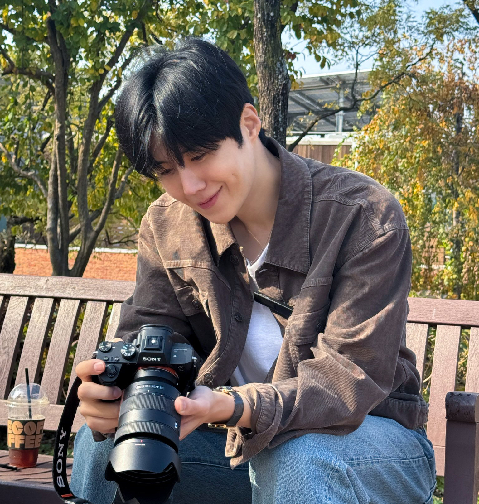 Behind-the-scenes cut of Kim Seonho